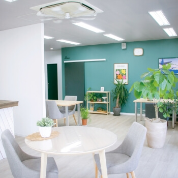 清潔感と親しみを感じるような店舗作りを目指しております。