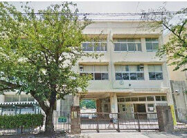 横浜市立南台小学校まで1082m